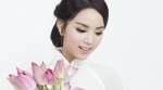 Hoa hậu Kỳ Duyên khoe sắc bên hoa sen Việt