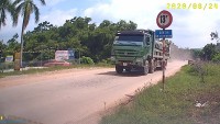 Công an huyện Tân Yên, tỉnh Bắc Giang tăng cường xử lý xe quá khổ, quá tải