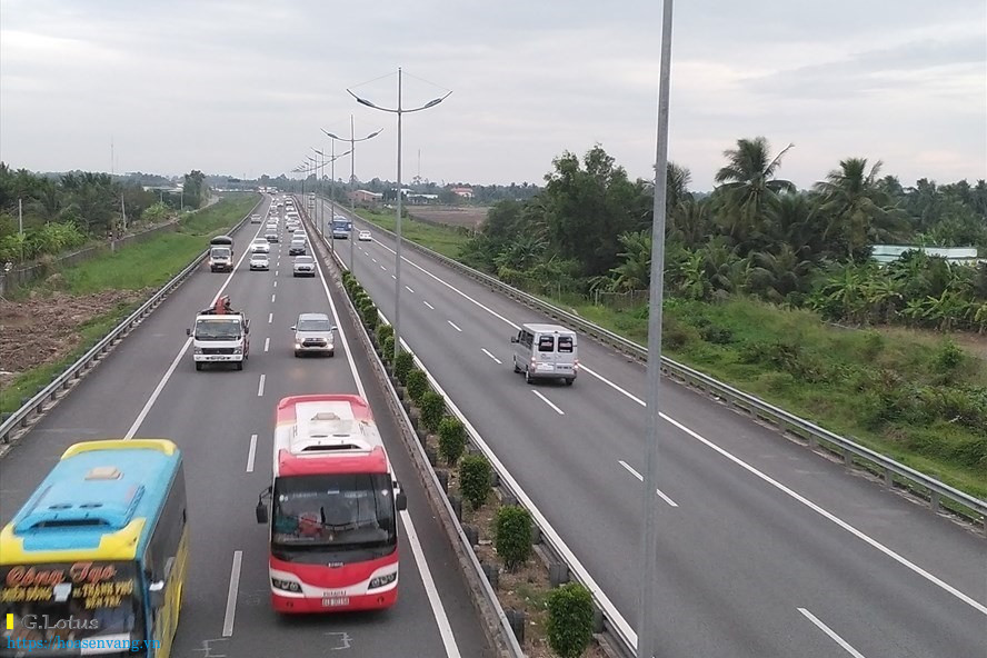 VN lap dat can tu dong cao toc de xu phat xe qua tai AA 1